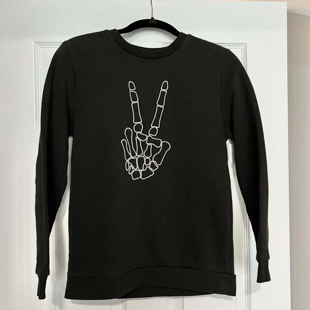 Stitched Skeleton Hand Charcoal Gray Sweater Kids’ L Spooky Cute Goth Halloween